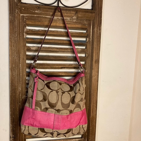 COACH SIGNATURE PINK STRIPE LOGO EMBOSSED TOTE SHOULDERBAG F13674 HOBO - Picture 2 of 4